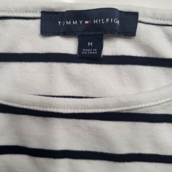 Stripe T-shirt, blue and white color. Brand: Tommy Hilfiger. - Picture 4 of 5